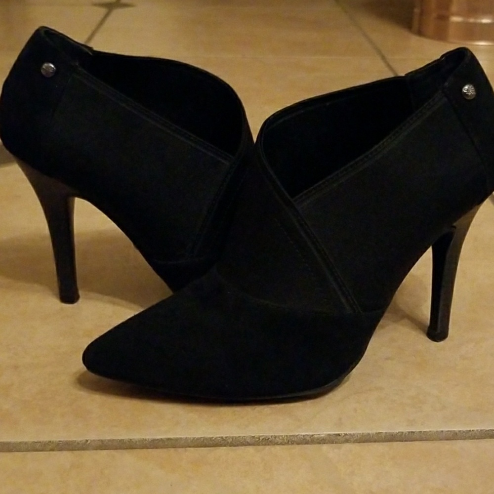 Vera Wang heels